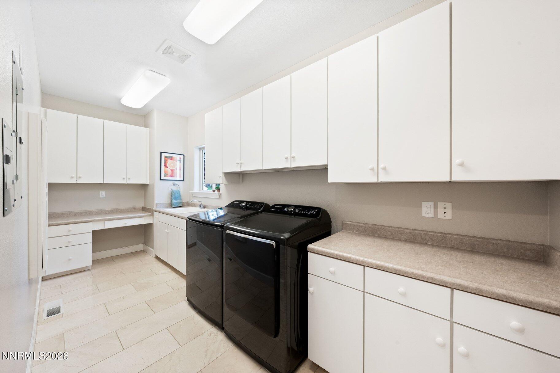 14070 Saddlebow Drive Reno, NV 89511 - Photo 39 of 64 041_14070saddlebowdr-60_896
