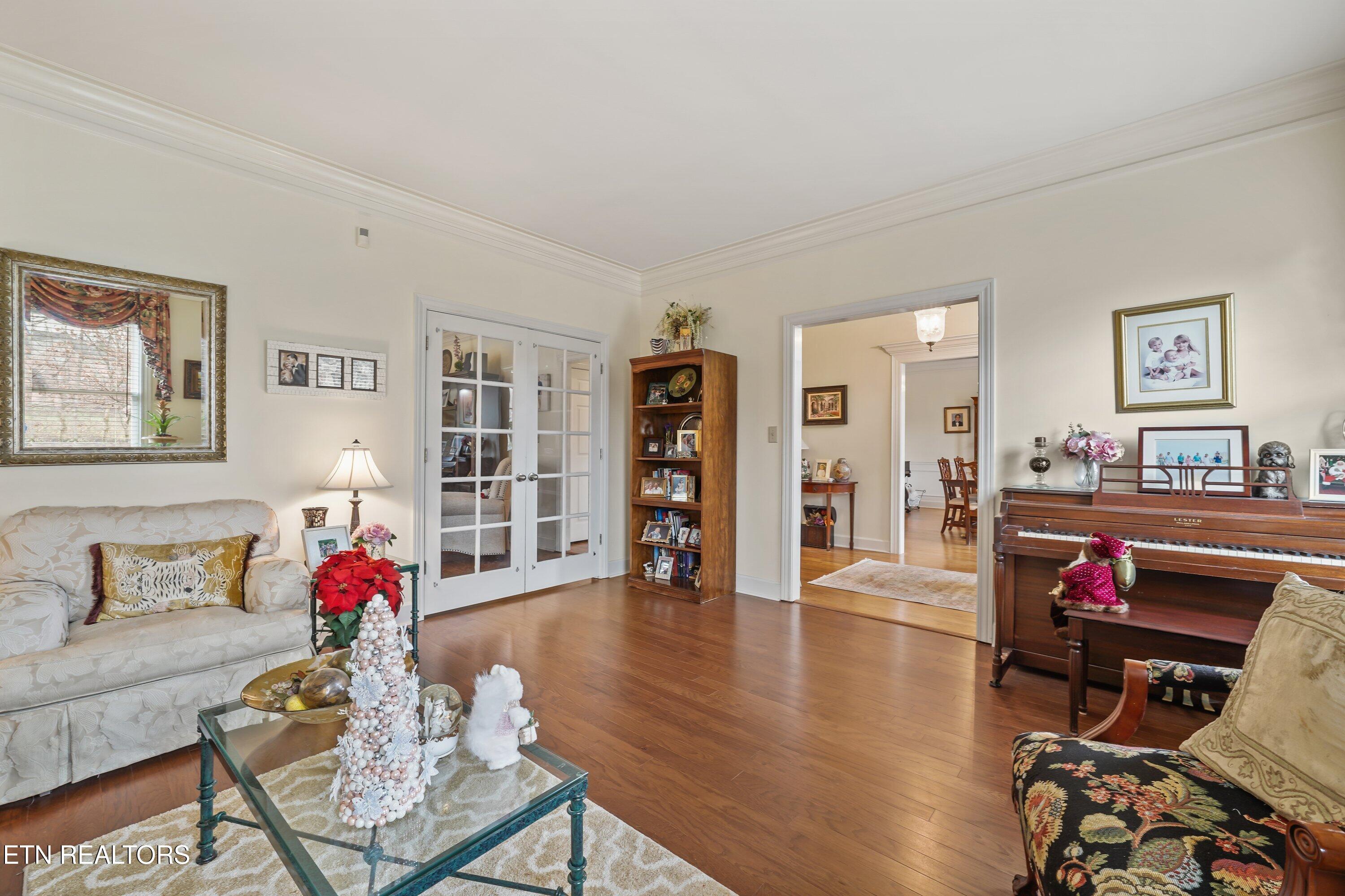 7437 Lawford Road Knoxville, TN 37919 - Photo 5 of 44 7437 Lawford Rd 03