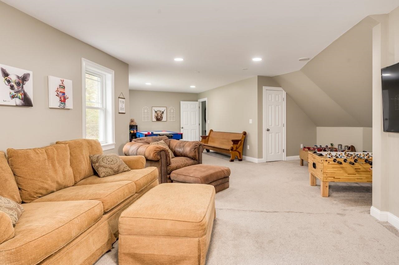 75 Chapman Drive Rochester, NH 03839 - Photo 24 of 60