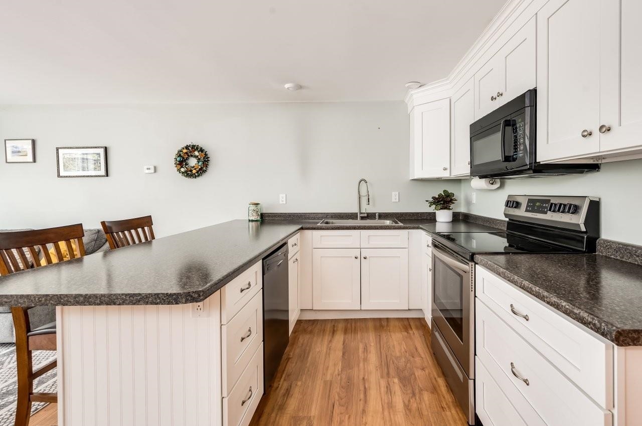 75 Chapman Drive Rochester, NH 03839 - Photo 35 of 60