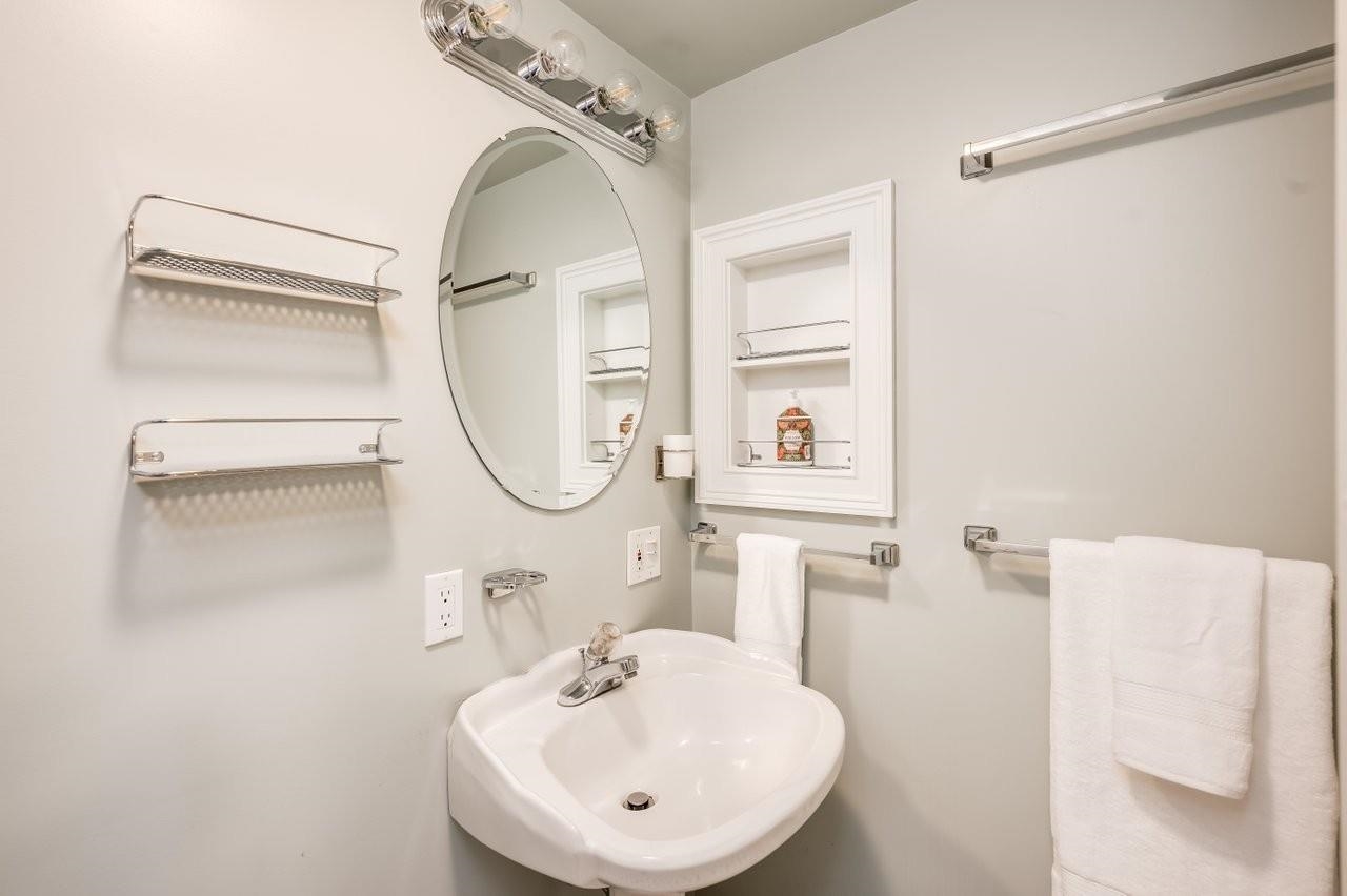 75 Chapman Drive Rochester, NH 03839 - Photo 37 of 60