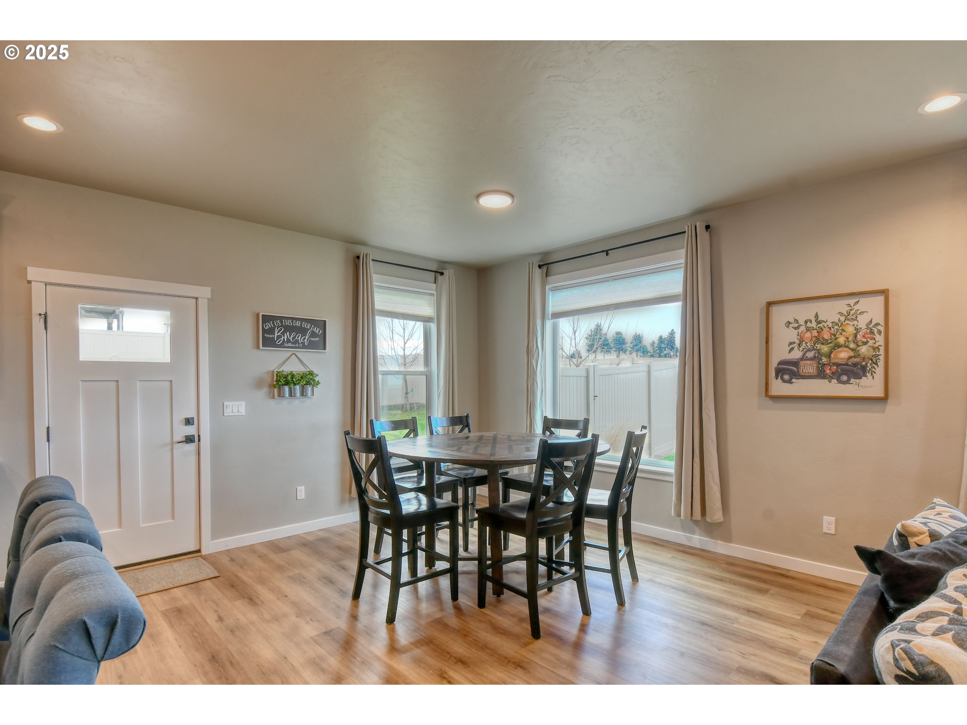 2 Lewis Circle Milton Freewater, OR 97862 - Photo 12 of 47 a view of a dining room with furniture and window