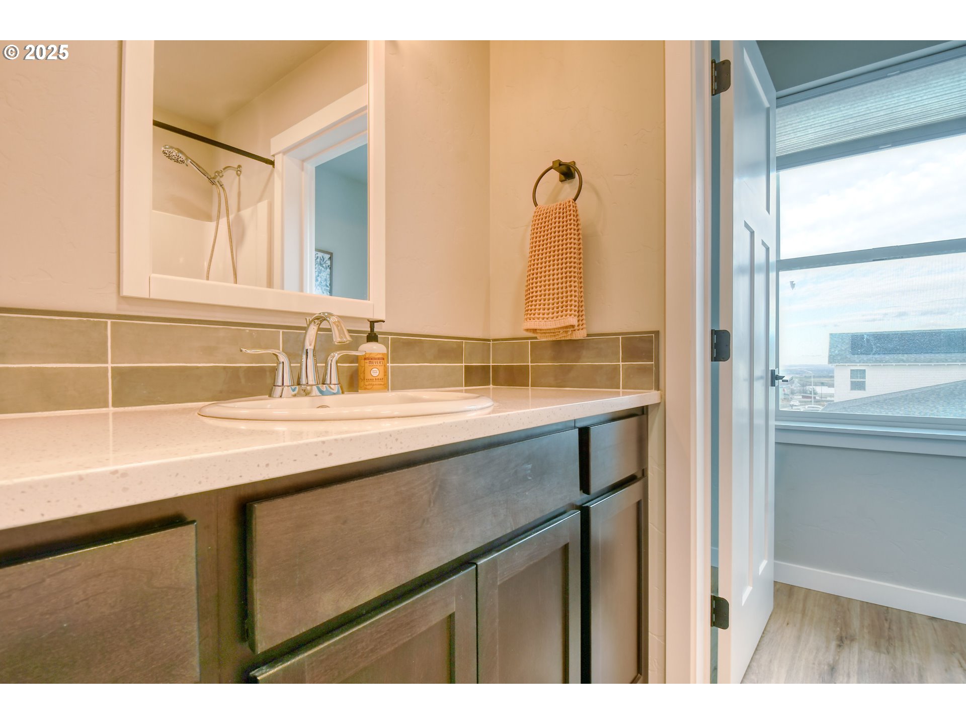 2 Lewis Circle Milton Freewater, OR 97862 - Photo 31 of 47 a bathroom with a sink and a mirror