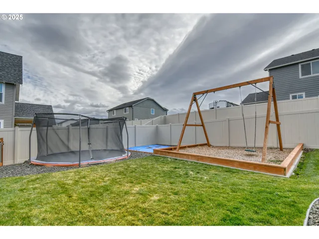 $450,000 | 2 Lewis Circle, Milton Freewater, OR 97862