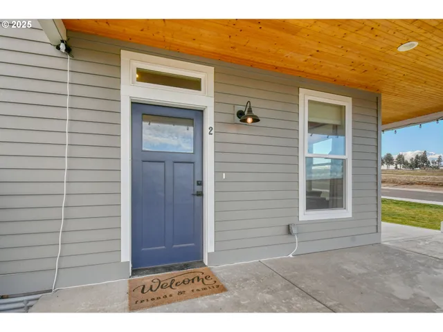 $450,000 | 2 Lewis Circle, Milton Freewater, OR 97862