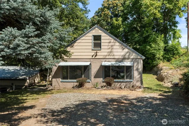 $464,000 | 2301 Northwest Cascade Avenue, East Wenatchee, WA 98802