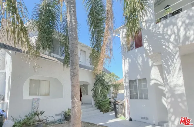 a view of a multi story building