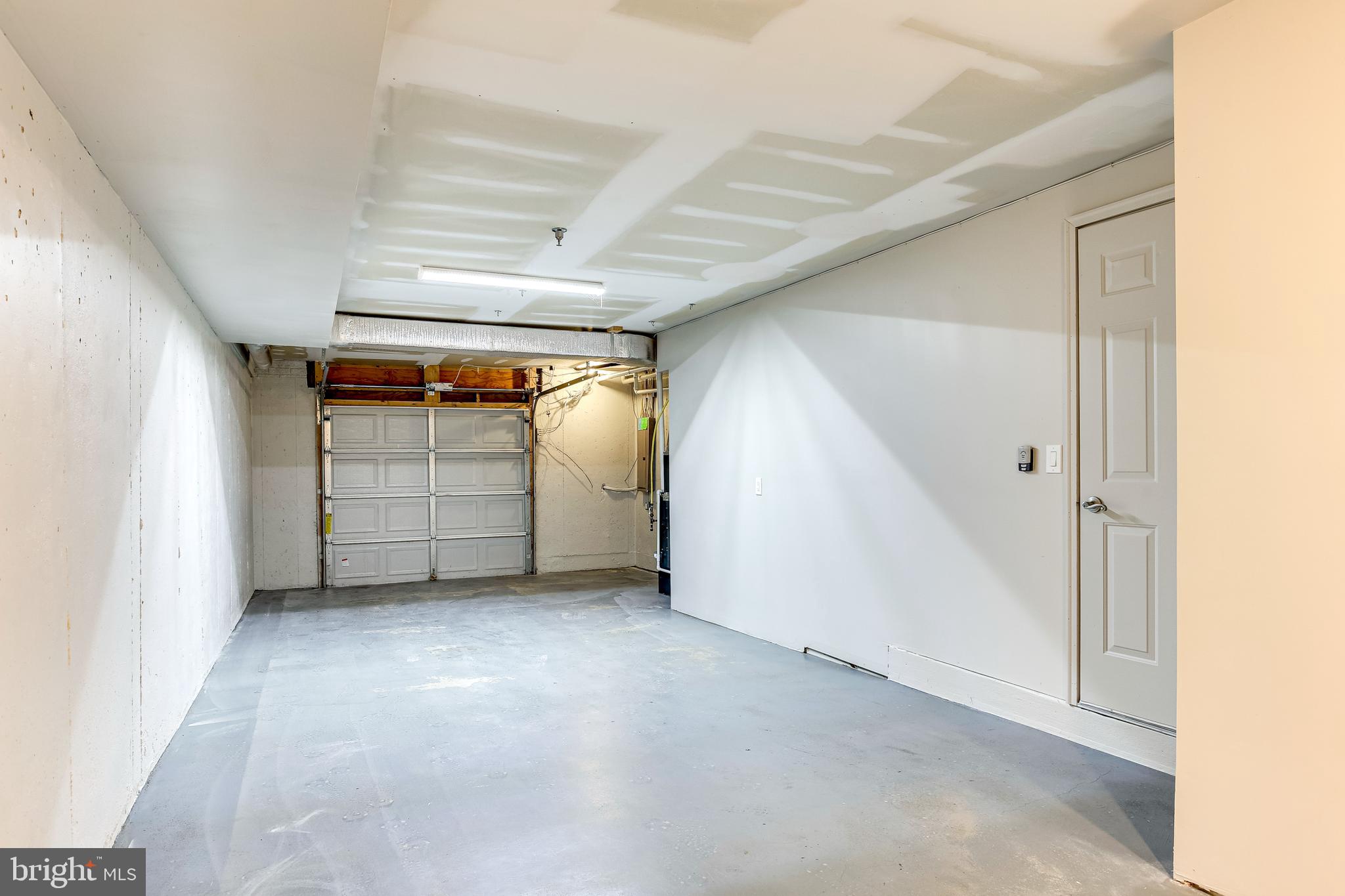 4603 Dillon Street Baltimore, MD 21224 - Photo 35 of 35 2-Car Tandem Garage