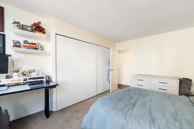 $289,999 | 525 West Hawthorne Place, Unit 2606, Chicago, IL 60657