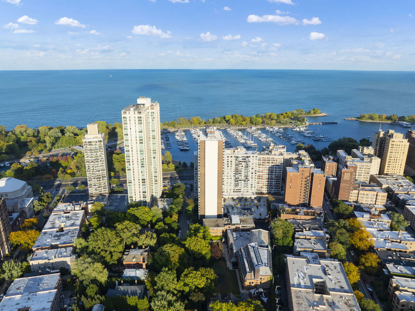 525 West Hawthorne Place, Unit 2606 Chicago, IL 60657 - Photo 35 of 37 a view of a city with lawn chairs