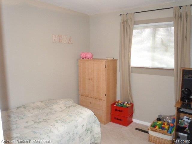 902 Castlebar Drive Rochester, MI 48309 - Photo 18 of 25 BEDROOM 3.JPG