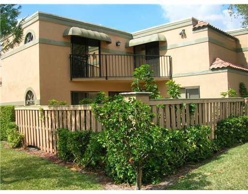 8237 Thames Boulevard, Unit C Boca Raton, FL 33433 - Photo 1 of 5 Primary Photo