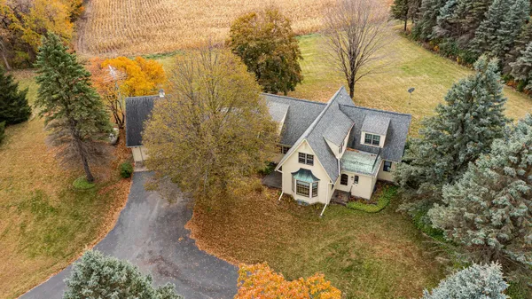 $1,220,000 | 8601 County Road 3 Northwest, Oronoco, MN 55960