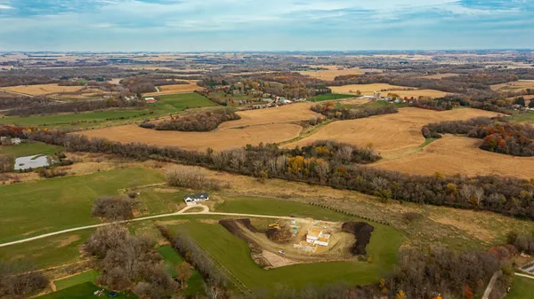 $1,220,000 | 8601 County Road 3 Northwest, Oronoco, MN 55960