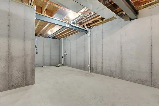 $519,900 | 7900 Southeast Hoot Owl Street, Blue Springs, MO 64014