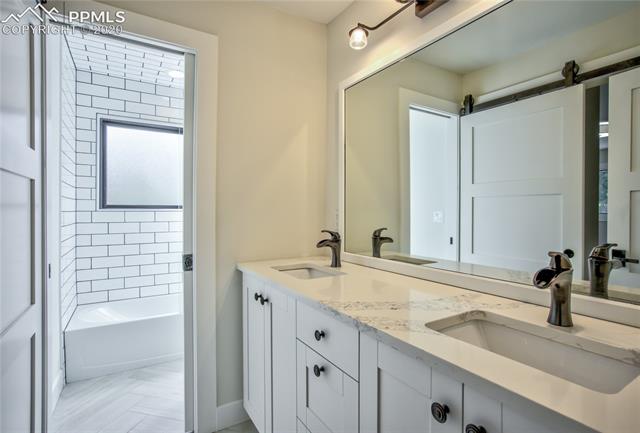 61 Upland Road Colorado Springs, CO 80906 - Photo 8 of 13