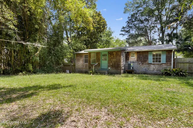 $439,900 | 609 Russell Avenue, Ocean Springs, MS 39564