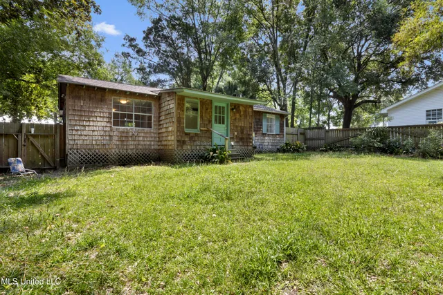 $439,900 | 609 Russell Avenue, Ocean Springs, MS 39564