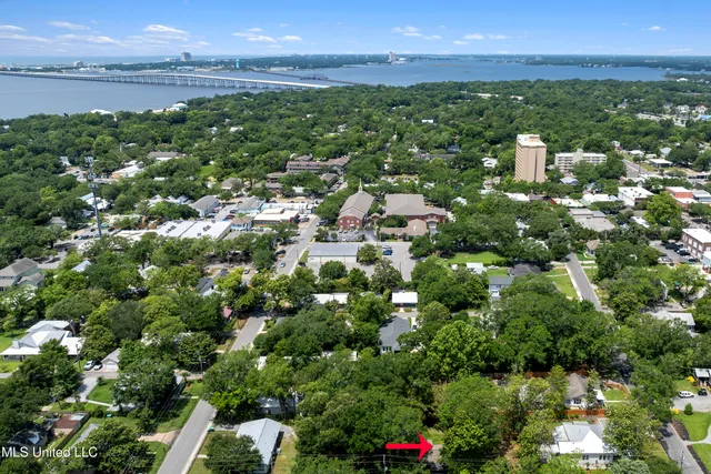 $439,900 | 609 Russell Avenue, Ocean Springs, MS 39564