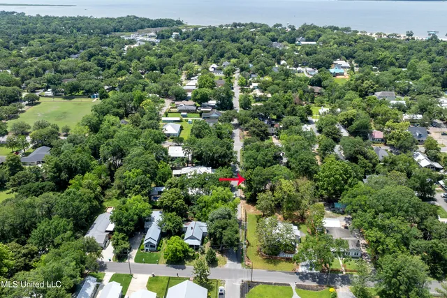 $439,900 | 609 Russell Avenue, Ocean Springs, MS 39564