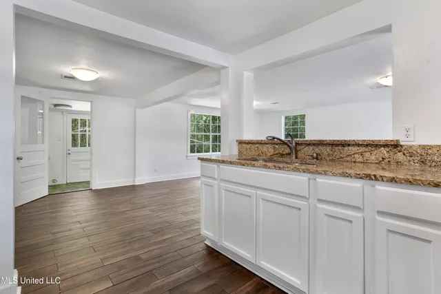 $439,900 | 609 Russell Avenue, Ocean Springs, MS 39564