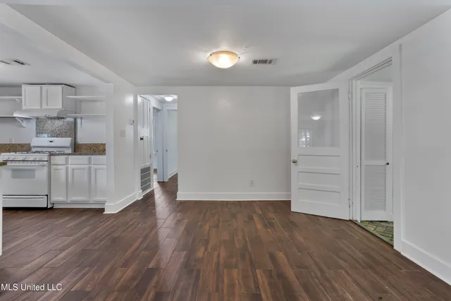 $439,900 | 609 Russell Avenue, Ocean Springs, MS 39564