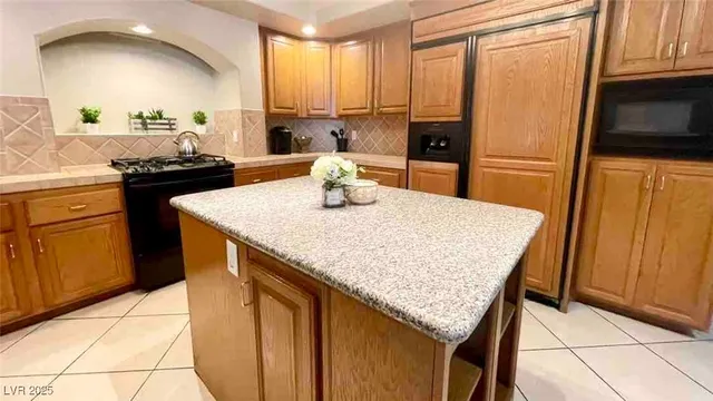 $3,900 | 7948 South Coronado Island Street, Las Vegas, NV 89139