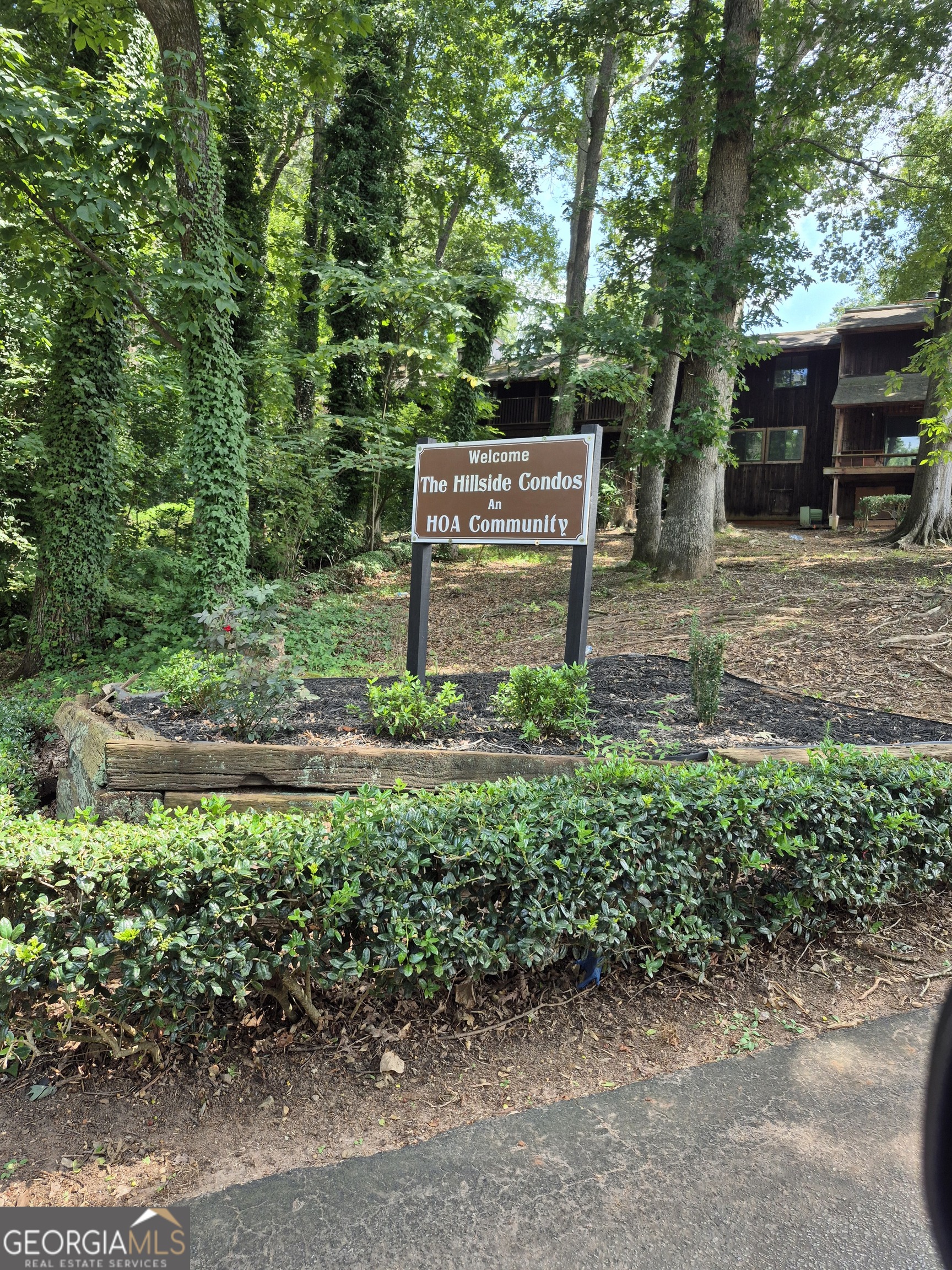 7 Quail Run Decatur, GA 30035 - Photo 1 of 19