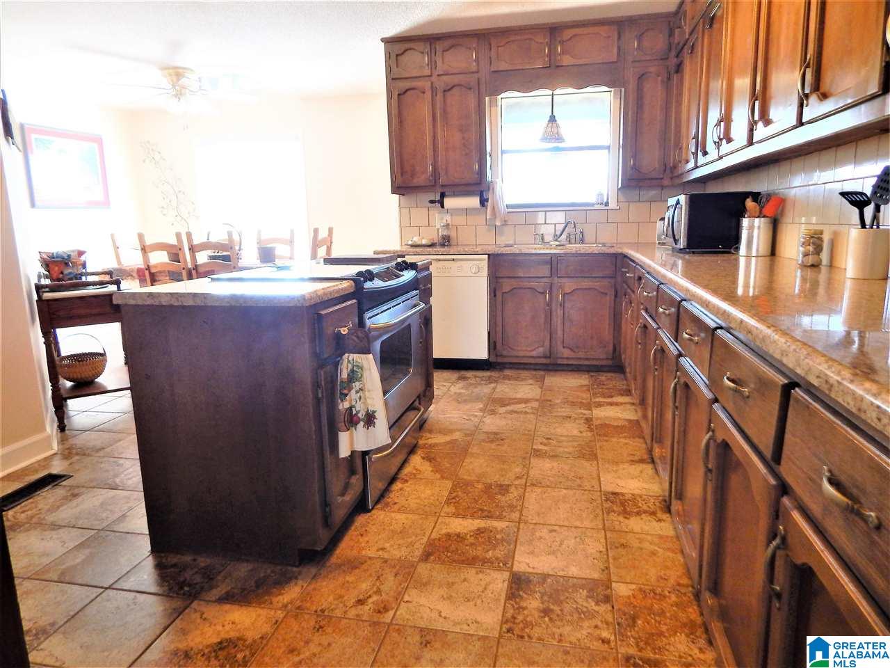 173 Tawbush Road Trafford, AL 35172 - Photo 8 of 50