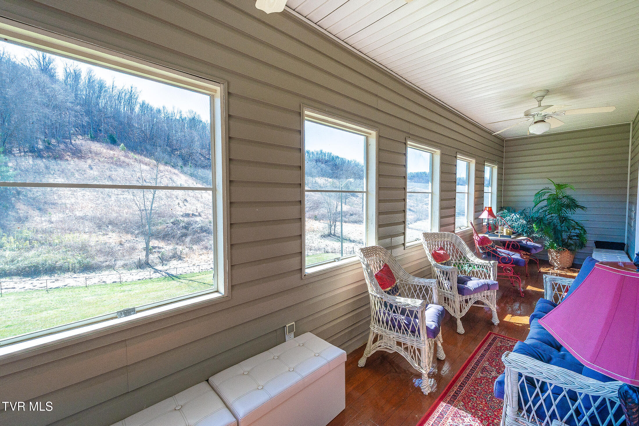 1091 Haynes Valley Road Gate City, VA 24251 - Photo 43 of 84 sunroom