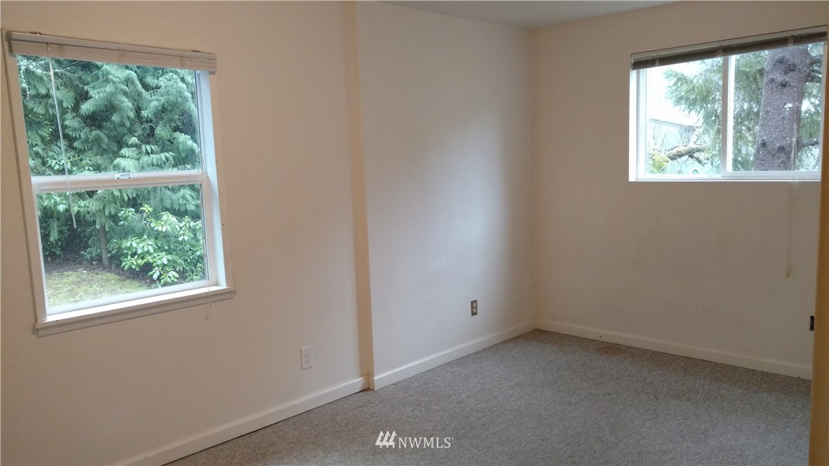 14736 Madrona Road Southwest Port Orchard, WA 98367 - Photo 4 of 13 Gallery Image 4