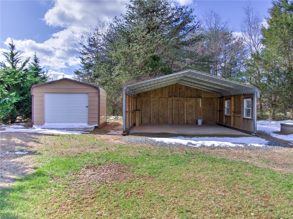 311 McCoy Road Reidsville, NC 27320 - Photo 7 of 29 Gallery Image 7
