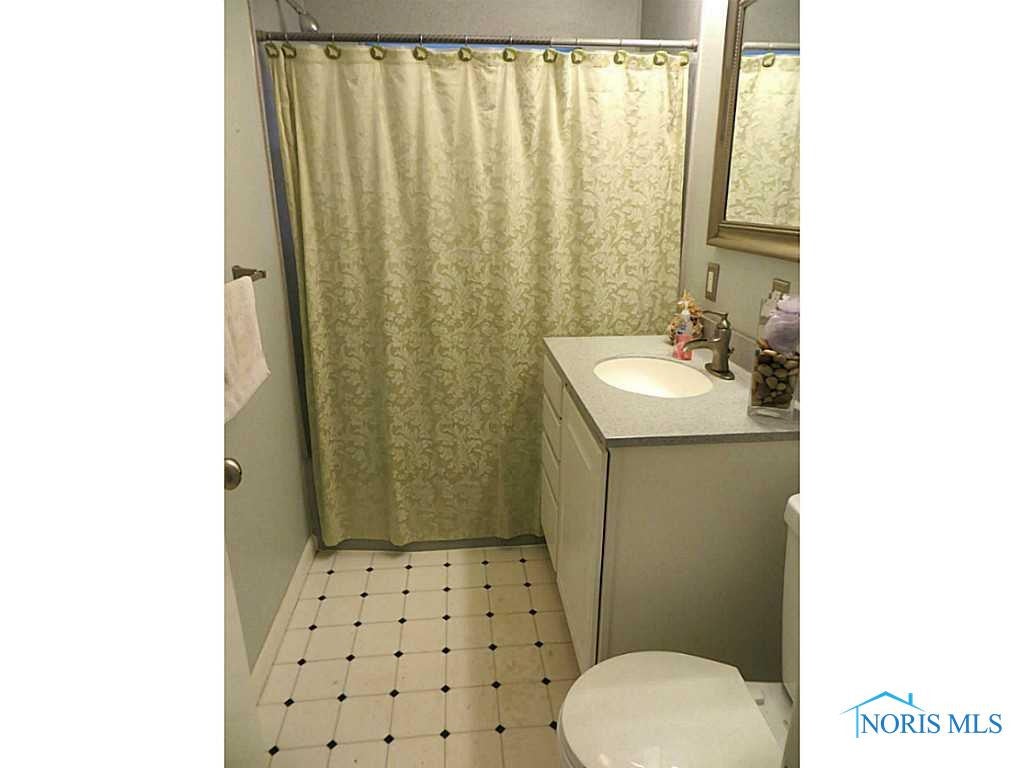 5873 Moline Martin Road Walbridge, OH 43465 - Photo 14 of 20 Full Bath.