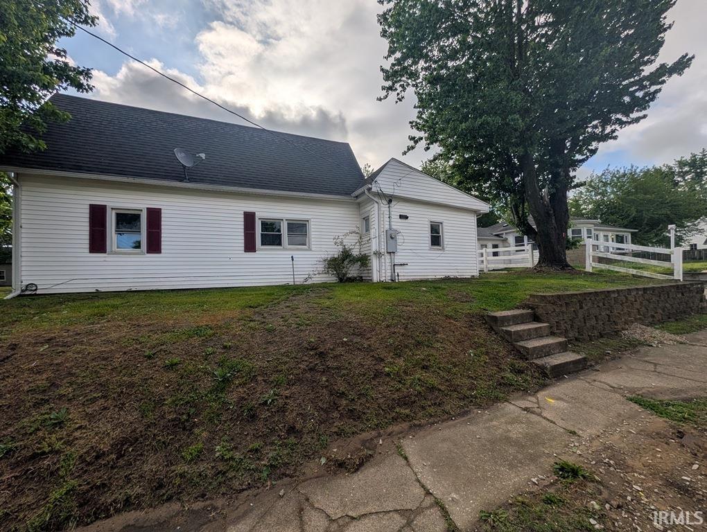 279 West Spring Street Bloomfield, IN 47424 - Photo 2 of 14 Gallery Image 2