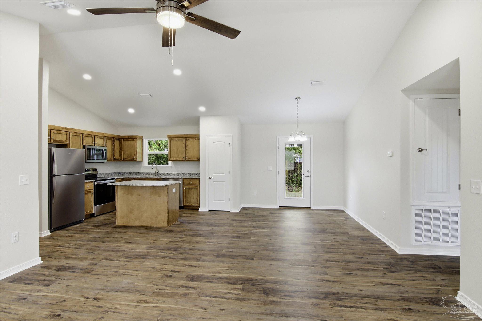 4208 Eleanor Street Pace, FL 32571 - Photo 6 of 39