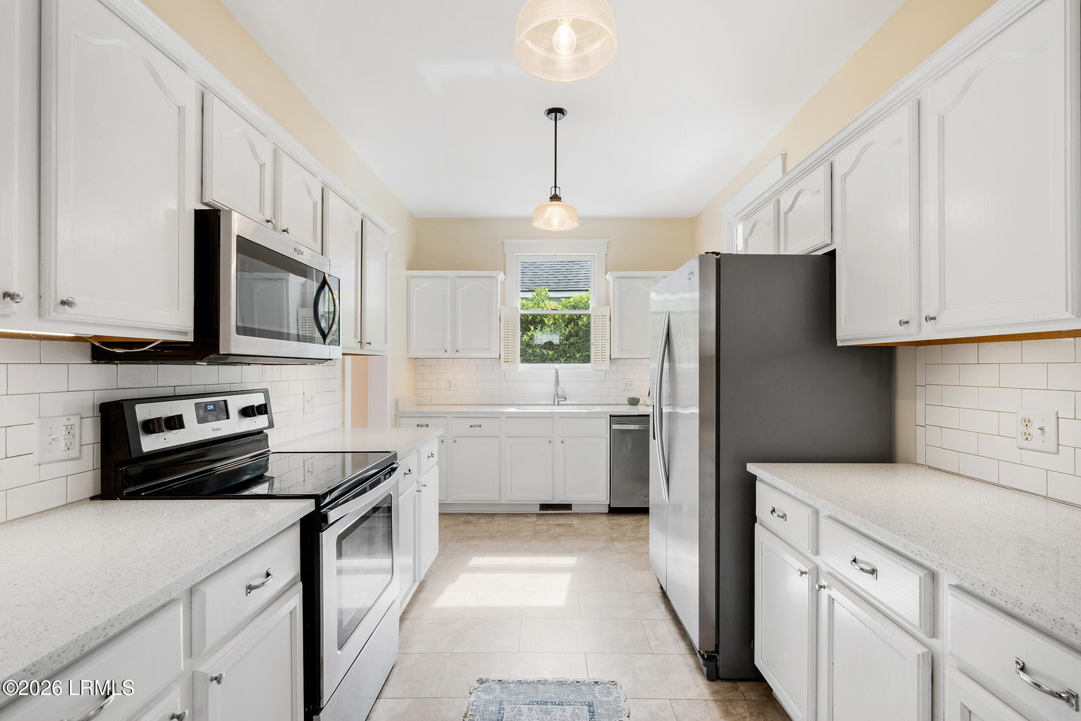 2668 Broad Street Beaufort, SC 29902 - Photo 10 of 21 kitchen