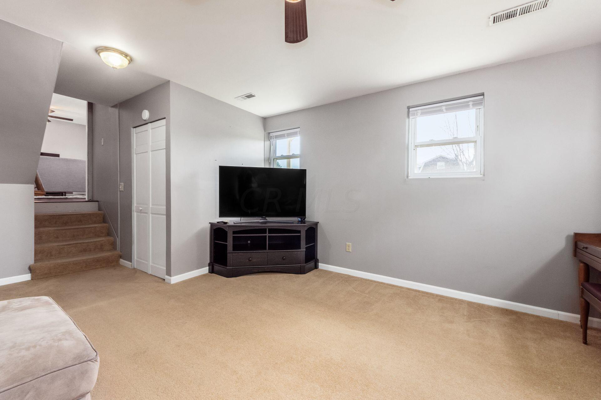 5137 Edgeview Road Columbus, OH 43207 - Photo 30 of 37 5137 Edgeview