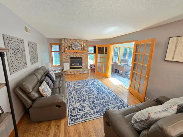 $550,000 | 850 Meadowlawn Court, Sartell, MN 56377