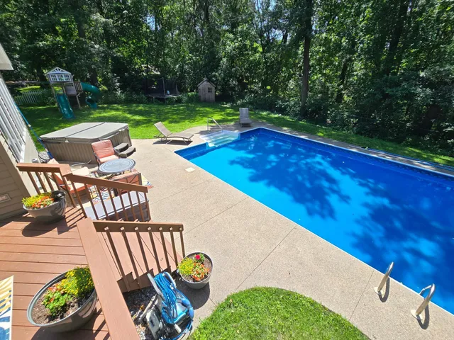 $550,000 | 850 Meadowlawn Court, Sartell, MN 56377