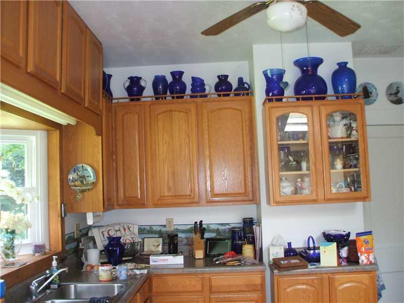 340 Jolly School Road Washington, PA 15301 - Photo 4 of 18 Kitchen.