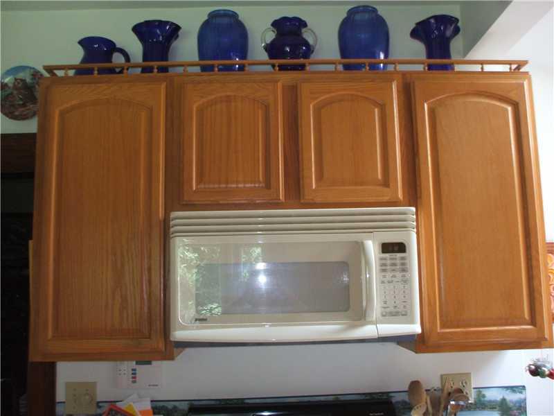 340 Jolly School Road Washington, PA 15301 - Photo 5 of 18 Kitchen.