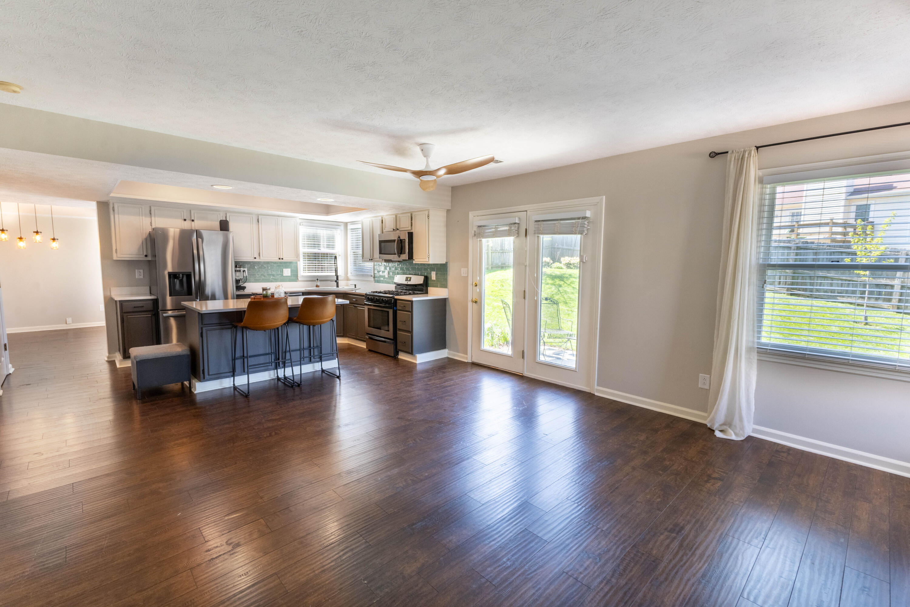 1213 Rockbridge Road Lexington, KY 40515 - Photo 15 of 48 kitchen5