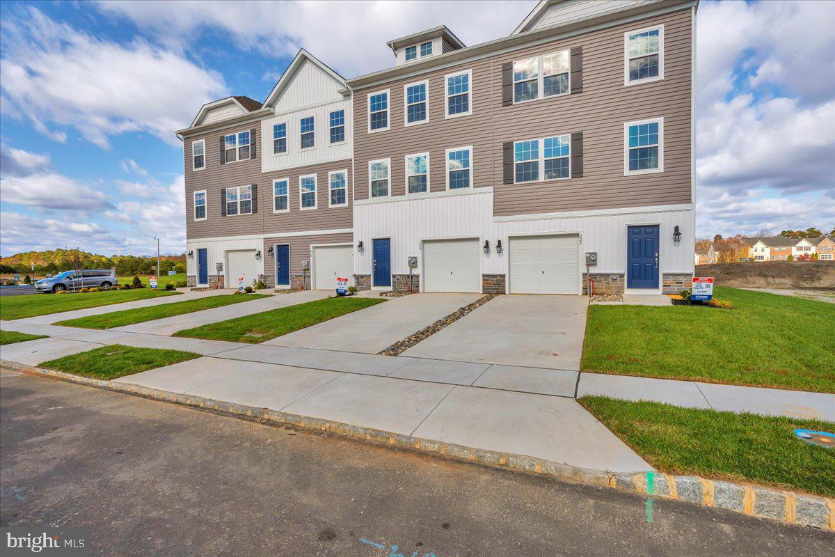 220 Sandy Rdg Road Sicklerville, NJ 08081 - Photo 2 of 24 a view of building with yard