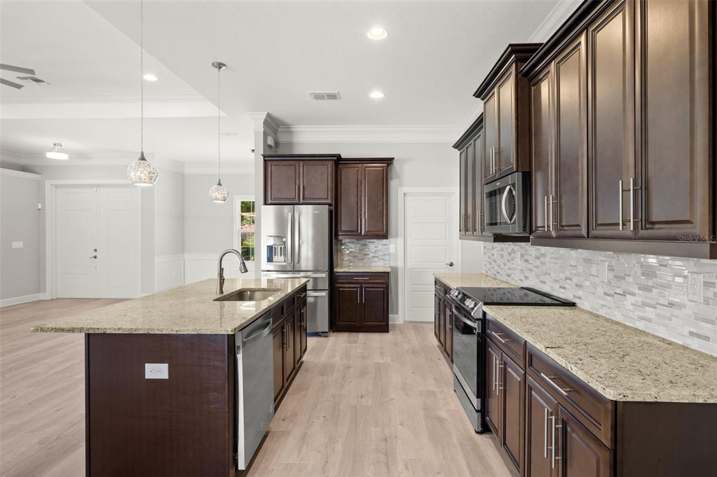 1056 Tampa Road Venice, FL 34293 - Photo 7 of 35