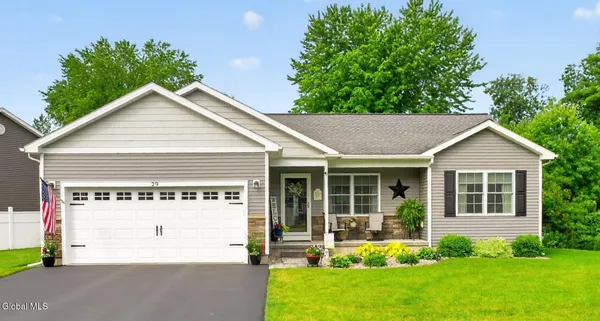 $374,900 | 29 Quarry Cir Way, Hudson Falls, NY 12839