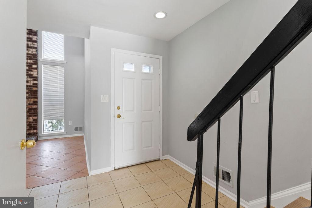 65 Allison Road Hightstown, NJ 08520 - Photo 2 of 26