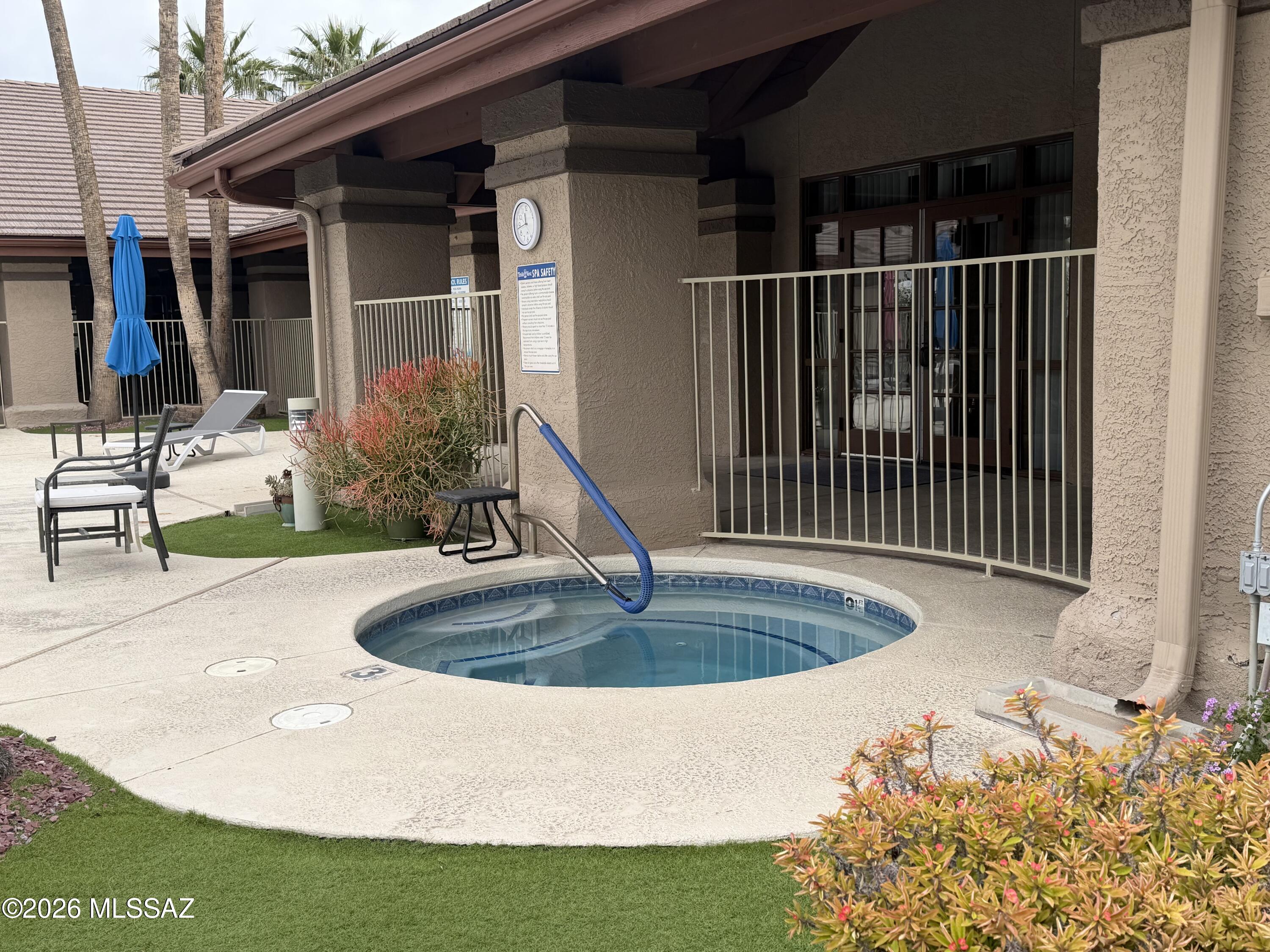 8401 South Kolb Road, Unit 168 Tucson, AZ 85756 - Photo 18 of 20 a view of outdoor space yard and patio