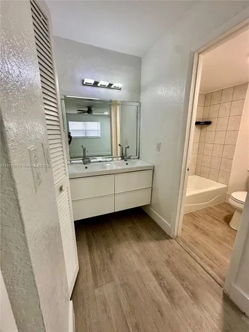 $178,500 | 6201 North Falls Cir Drive, Unit 212, Lauderhill, FL 33319