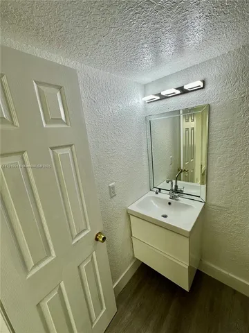 $178,500 | 6201 North Falls Cir Drive, Unit 212, Lauderhill, FL 33319