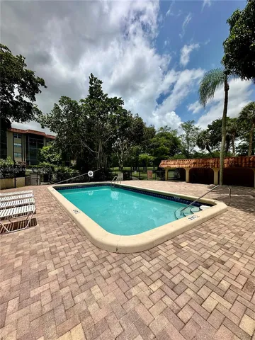 $178,500 | 6201 North Falls Cir Drive, Unit 212, Lauderhill, FL 33319